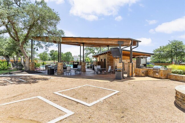 Building Photo - 113 Quartz Dr