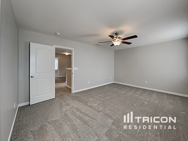 Building Photo - 845 Alta Wy