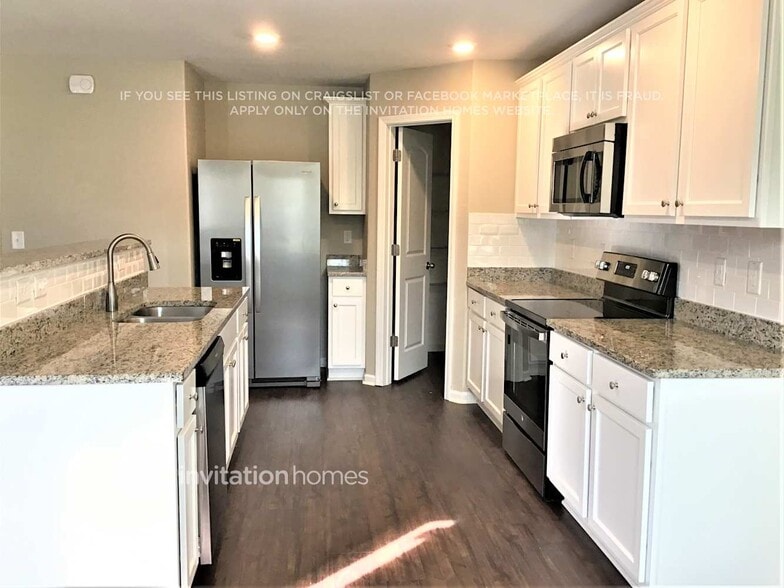 Building Photo - 221 Rustling Way