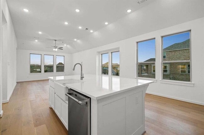 Building Photo - 1116 Addison Ln