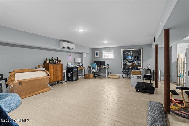 Building Photo - 1613 Ocean Ave