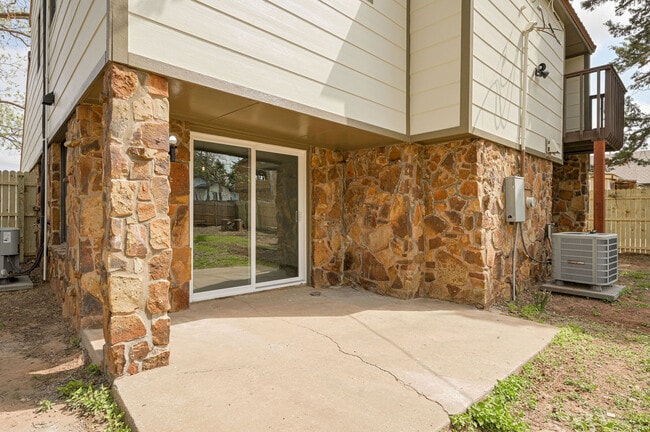 Building Photo - 1626 NW 45th St