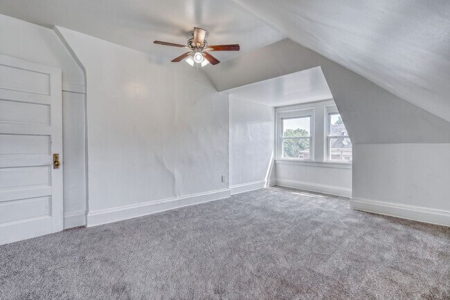 Building Photo - 2318 N 5th St