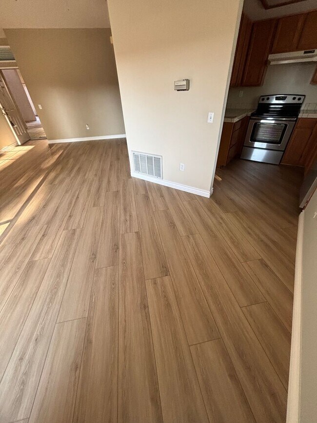 Building Photo - 2 BEDROOM IN 55+ COMMUNITY OF JESS RANCH