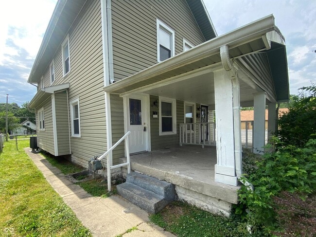 Primary Photo - 3258 Winthrop Ave