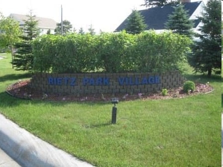 Building Photo - Rietz Park Village