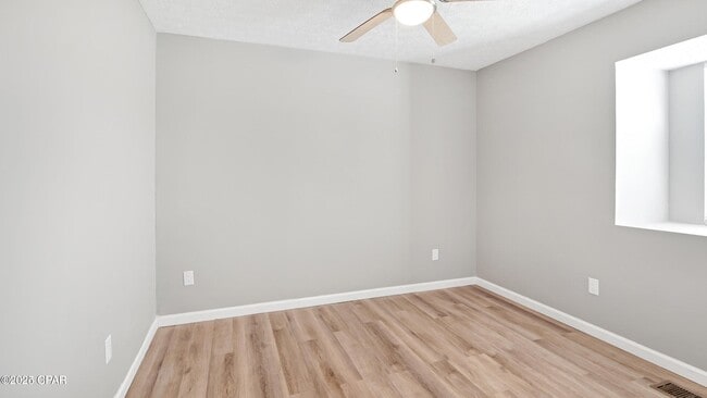 Building Photo - 1028 Spring Ave