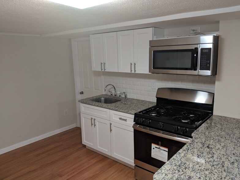 Building Photo - 153 Weigands Ln