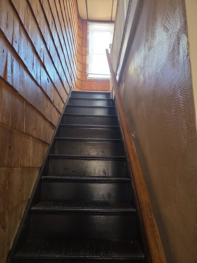 Building Photo - 1603 S Dover St