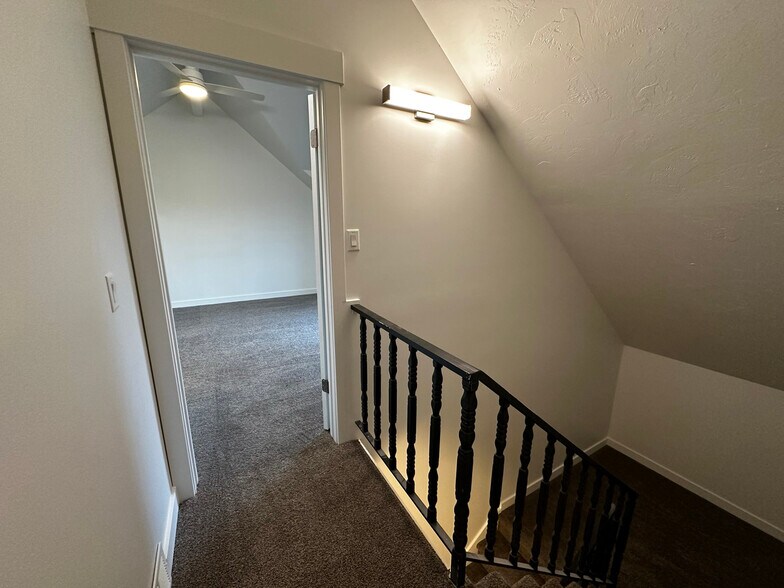 Building Photo - 6165 S 1300 E