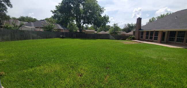Building Photo - 18257 Springmill Ct