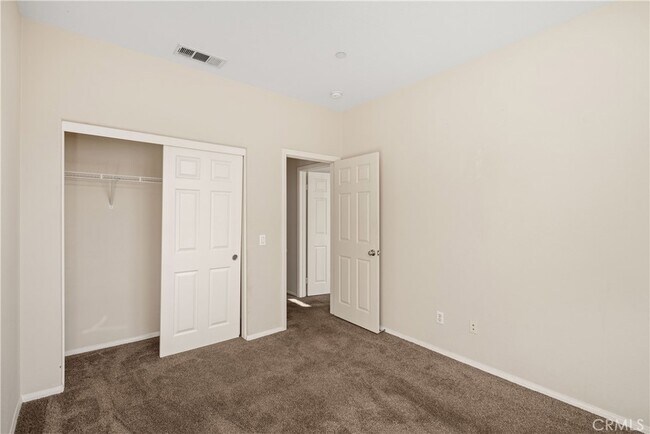 Building Photo - 534 N Cabernet Dr