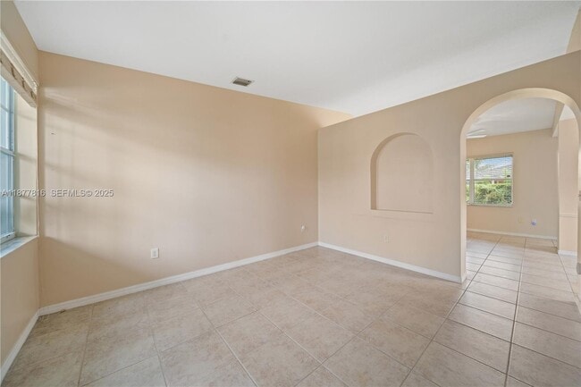 Building Photo - 12543 SW 119th Pl