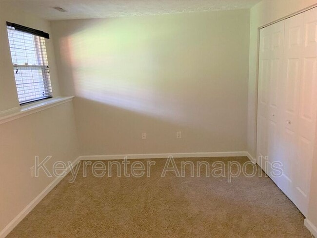 Building Photo - 8221 Water Lily Way