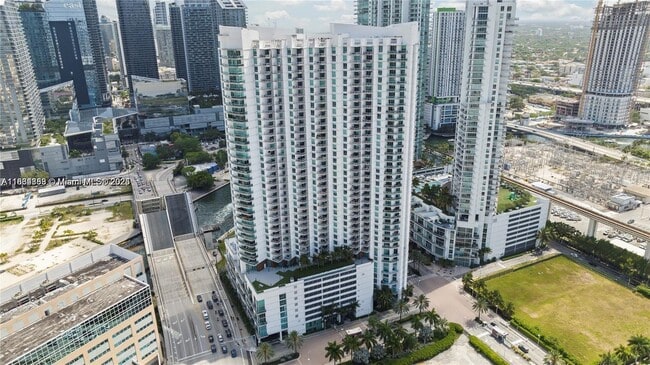 Building Photo - 350 S Miami Ave