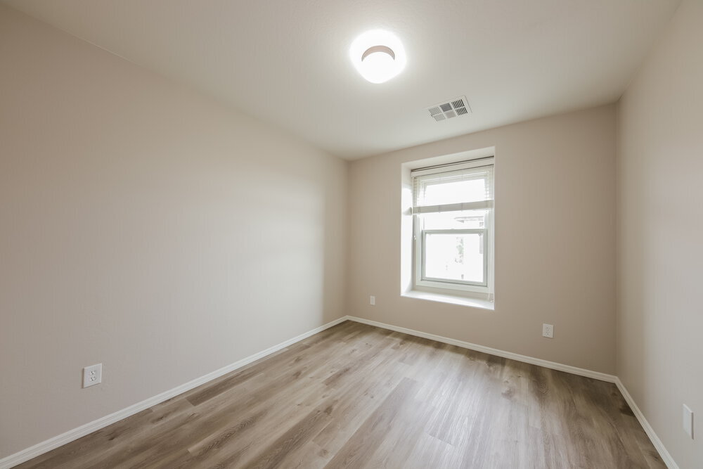 Building Photo - 28902 N 124th Dr