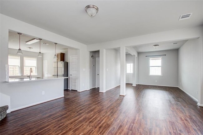 Building Photo - 503 Cold Spg Dr