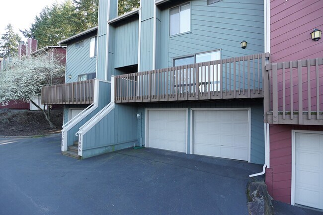 Primary Photo - 25046 Lake Fenwick Rd