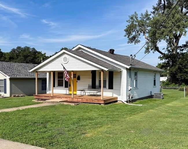 Primary Photo - 803 Valentine St
