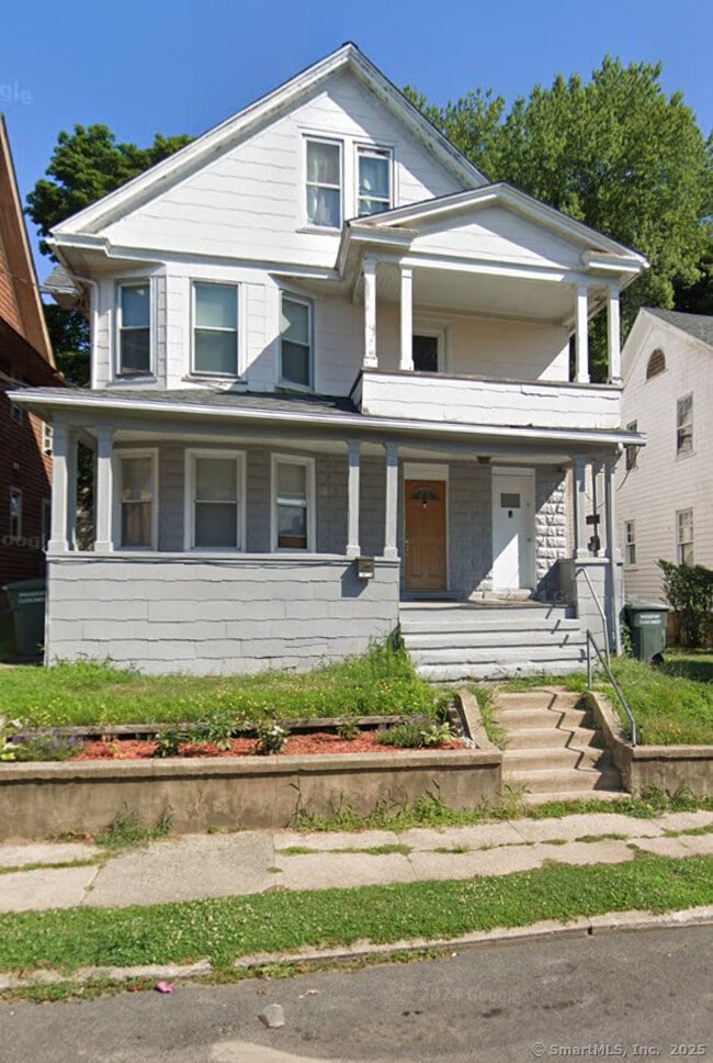 Primary Photo - 208 Fairview Ave