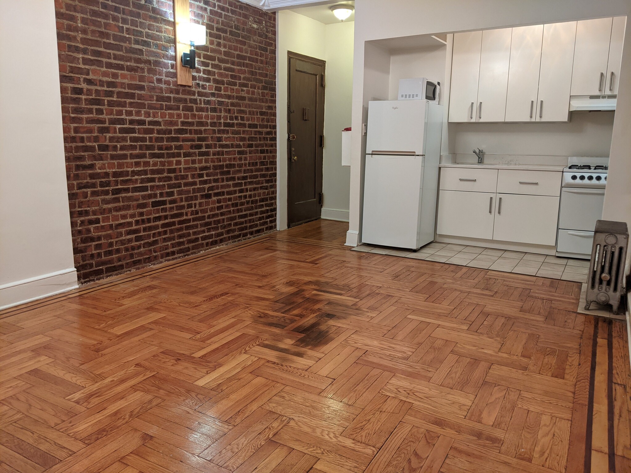 Building Photo - 43-33 46th St