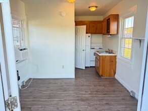 Building Photo - 147 Sprouses Corner Rd