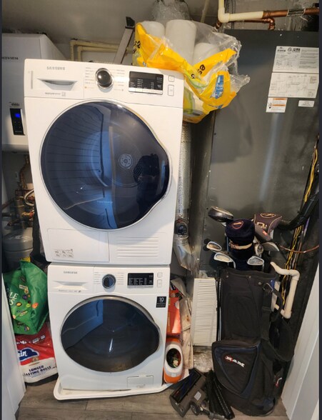 Building Photo - 55 W Fifth St