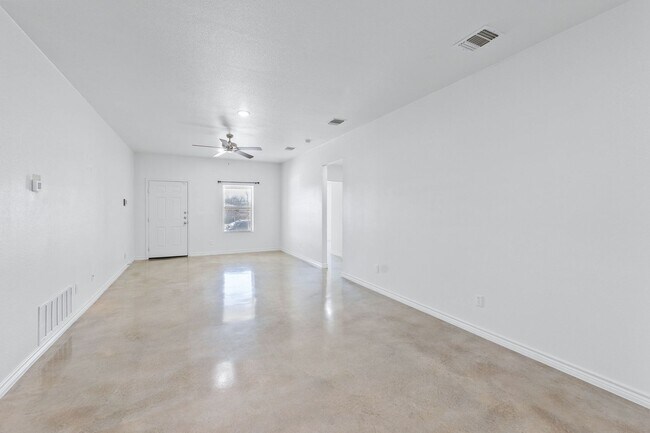 Building Photo - PM1-HH1803 Emma Naylor Ct