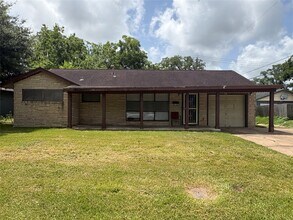 Building Photo - 118 Jonquil St