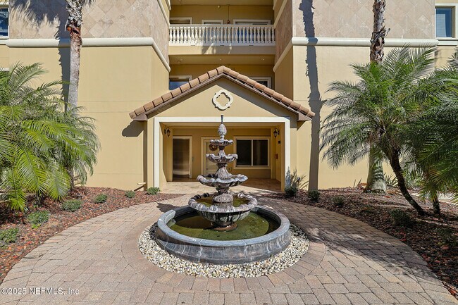 Primary Photo - 120 Bay St