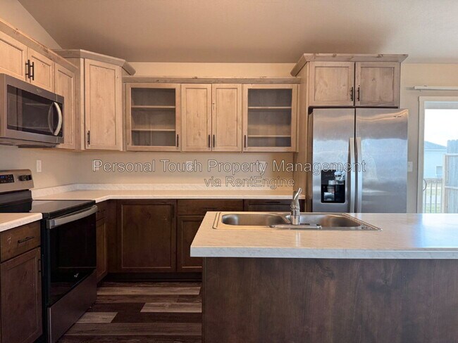 Building Photo - 1067 Barnes Dr W