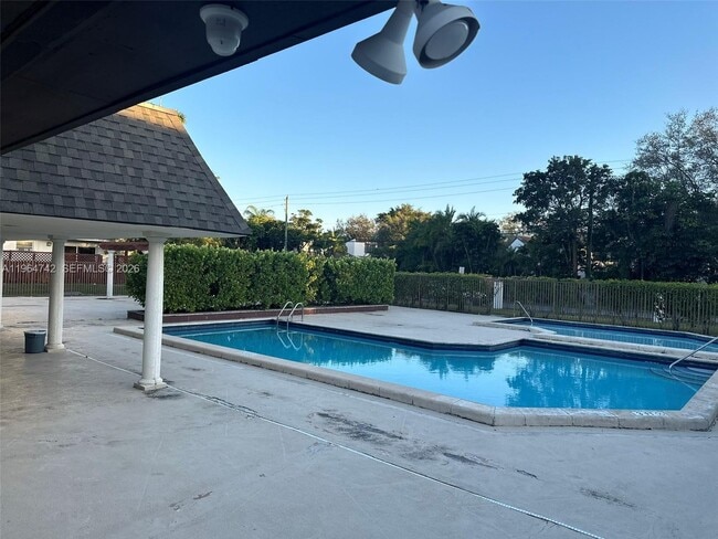 Building Photo - 8475 SW 94th St