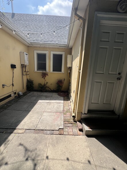 Back door/back yard - 502 N Kingsley Dr