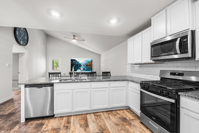 Building Photo - 274 Sparrowhawk