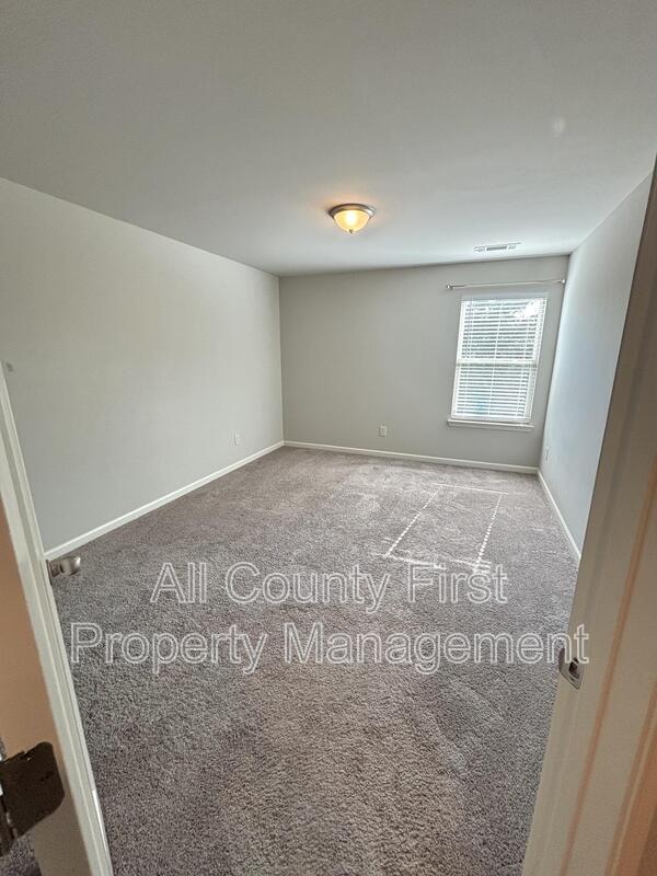 Building Photo - 1380 Sugar Glen Ct