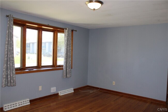 Building Photo - 417 Hazelhurst Ave