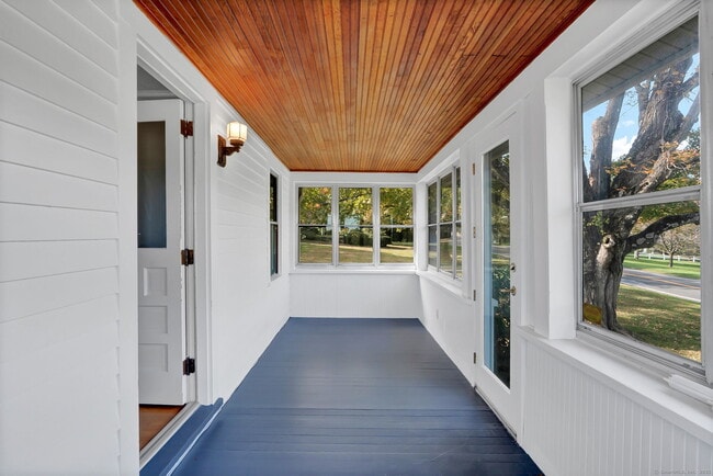 Building Photo - 69 Westledge Rd