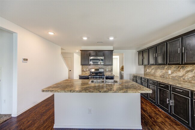 Building Photo - 2010 Louetta Stream Way