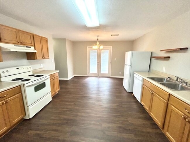 Building Photo - New Move In Special-$300 off first month's rent. Move In Ready Home in Prime Madison Location!