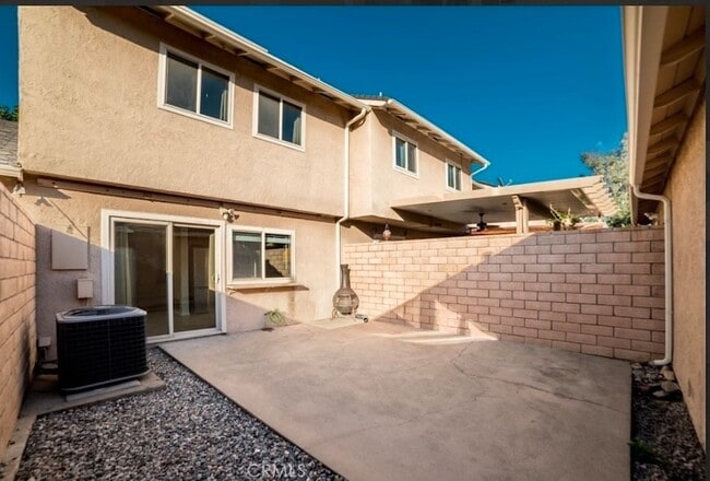 Building Photo - 3868 Chelsea Dr