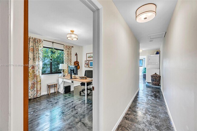 Building Photo - 2965 SW 25th Ter