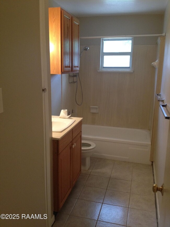 Building Photo - 1103 Dulles Dr