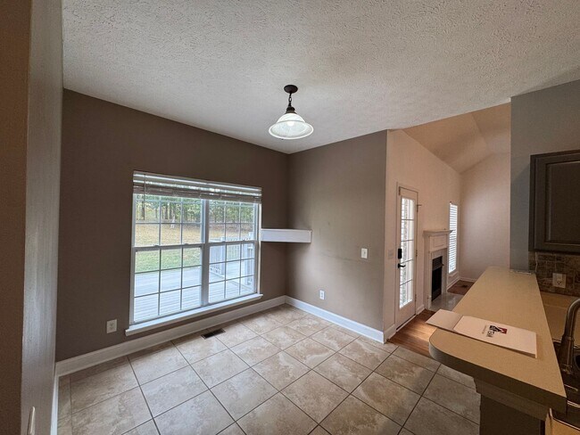 Building Photo - 836 Ridgetop Dr