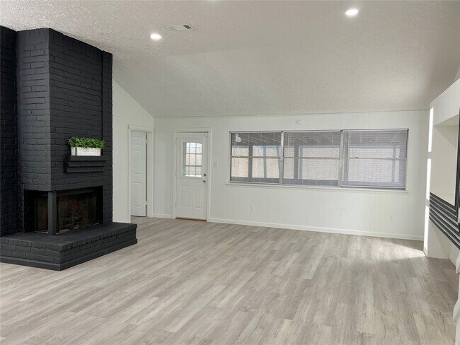 Building Photo - 22206 Silver Morning Ct