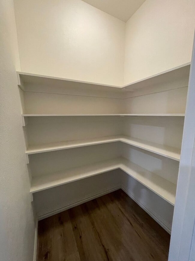 Building Photo - Cozy 3 bed, 2 bath close to Choctaw Casino