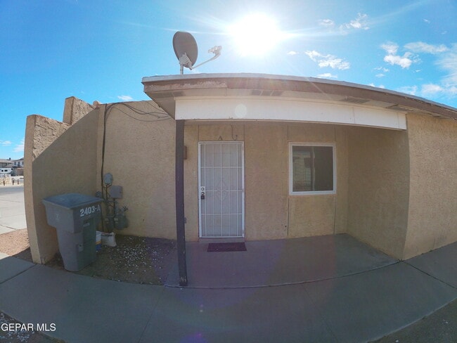 Building Photo - 2403 Red Sails Dr