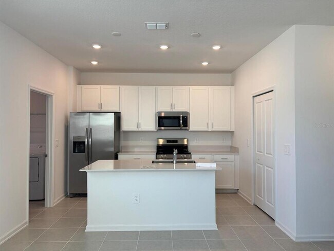 Building Photo - 1857 Fulfillment Dr