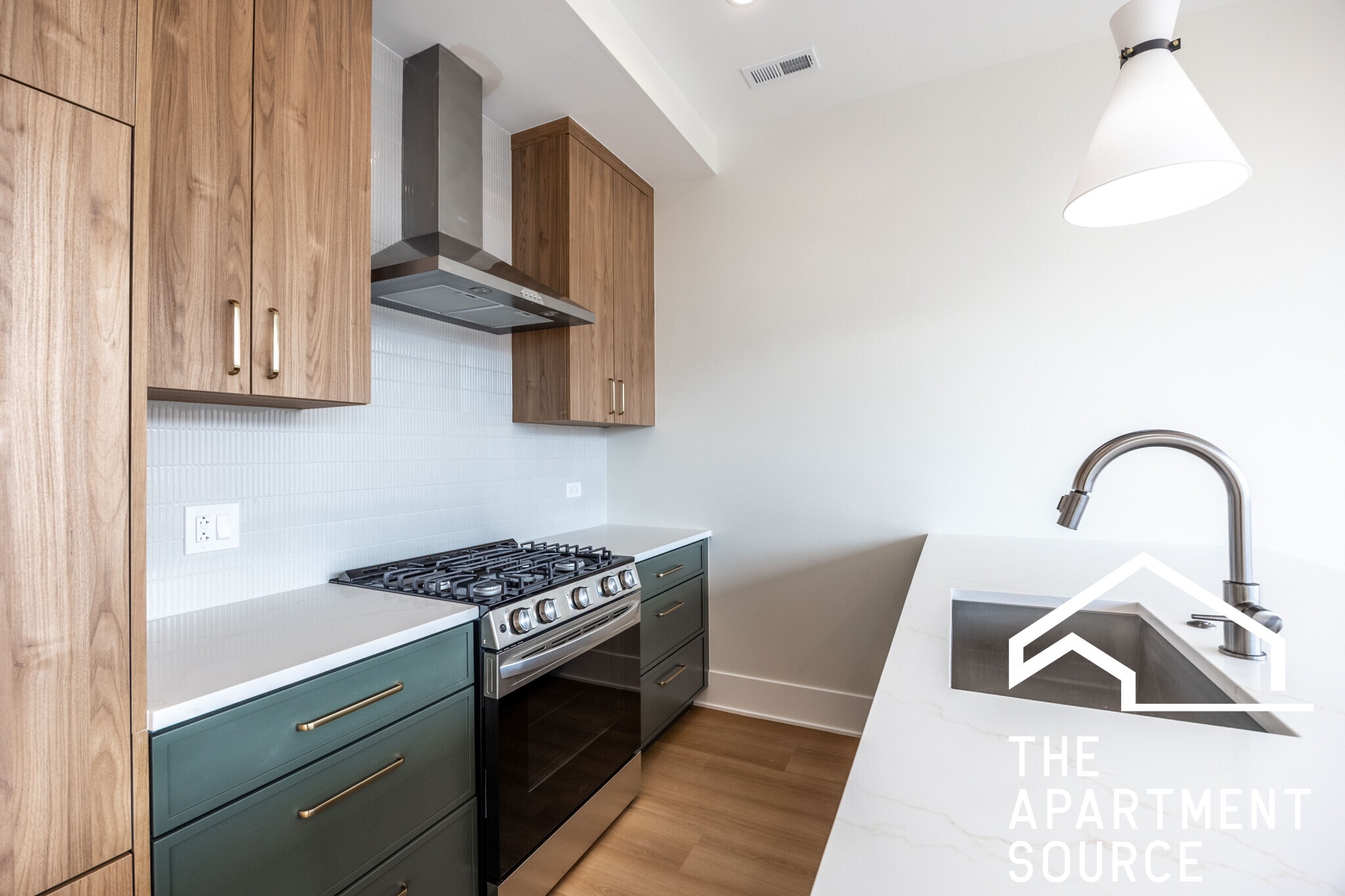 Building Photo - 1620 W Grand Ave