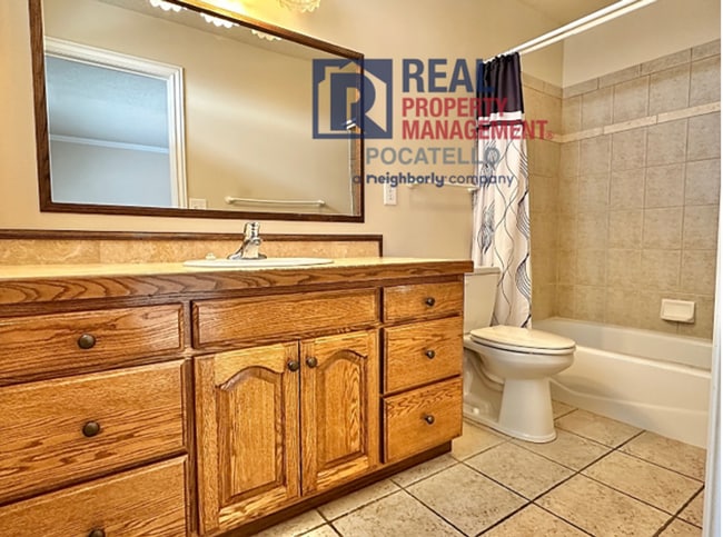 Building Photo - Beautiful 4 bedroom 3 bath house - attached garage