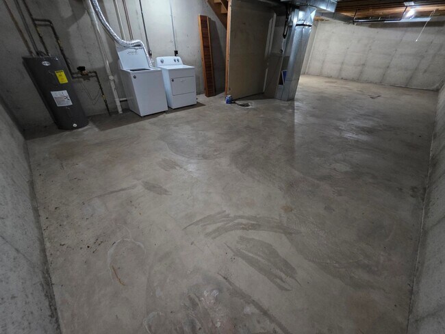 Building Photo - 4925 Coventry Ct